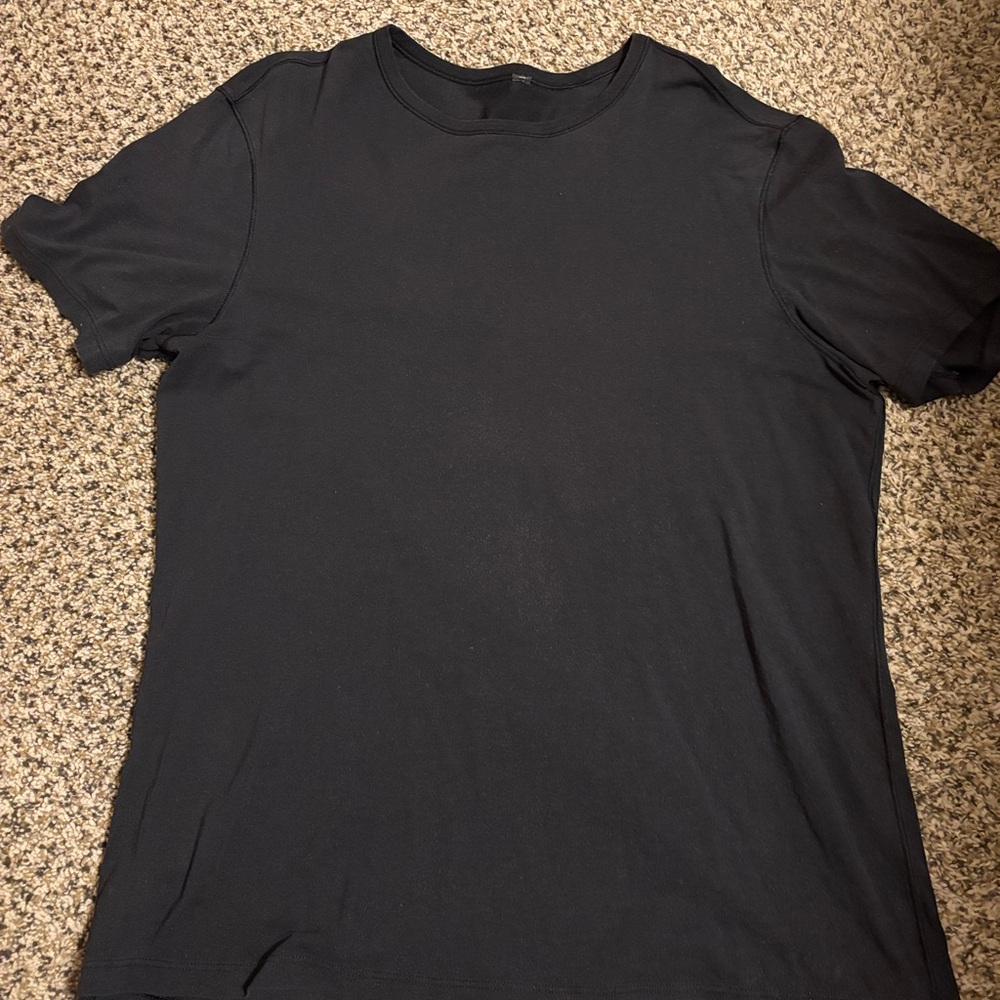 Black mens lululemon top
